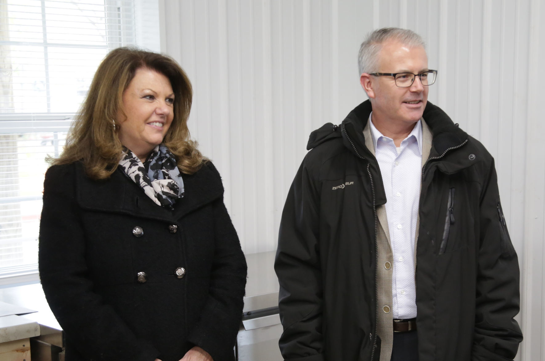 Hilltop Pantry ribbon cutting